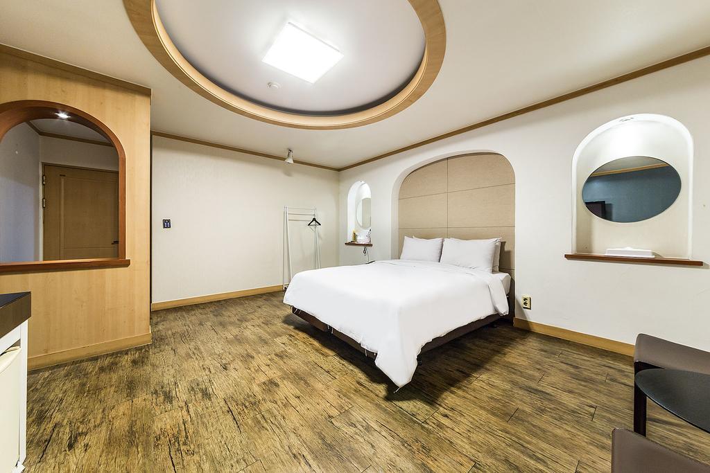 Hotel Tate Suwon Buitenkant foto