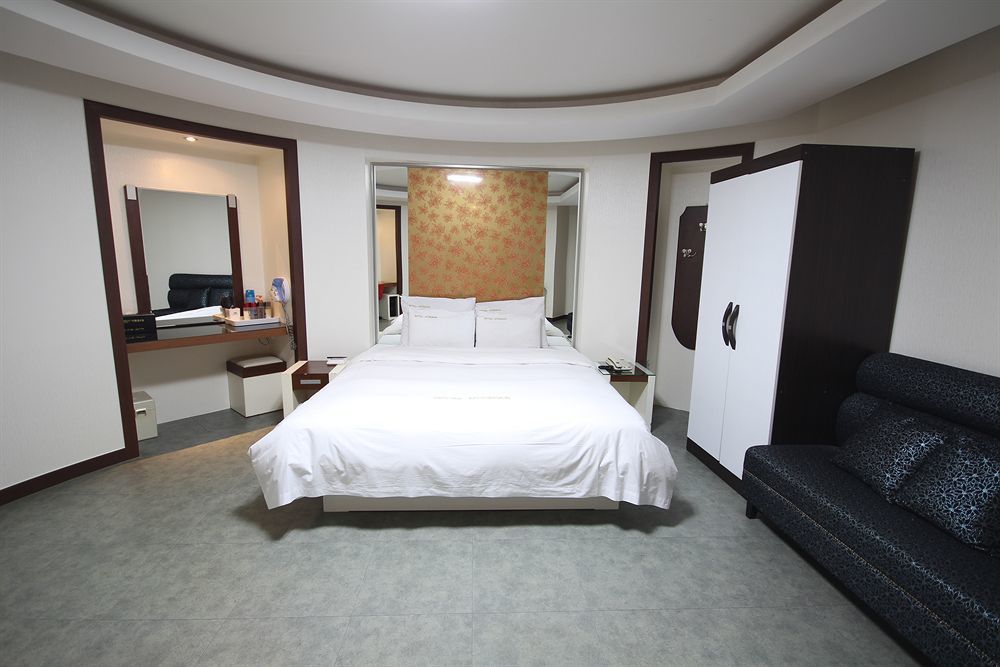 Hotel Tate Suwon Buitenkant foto