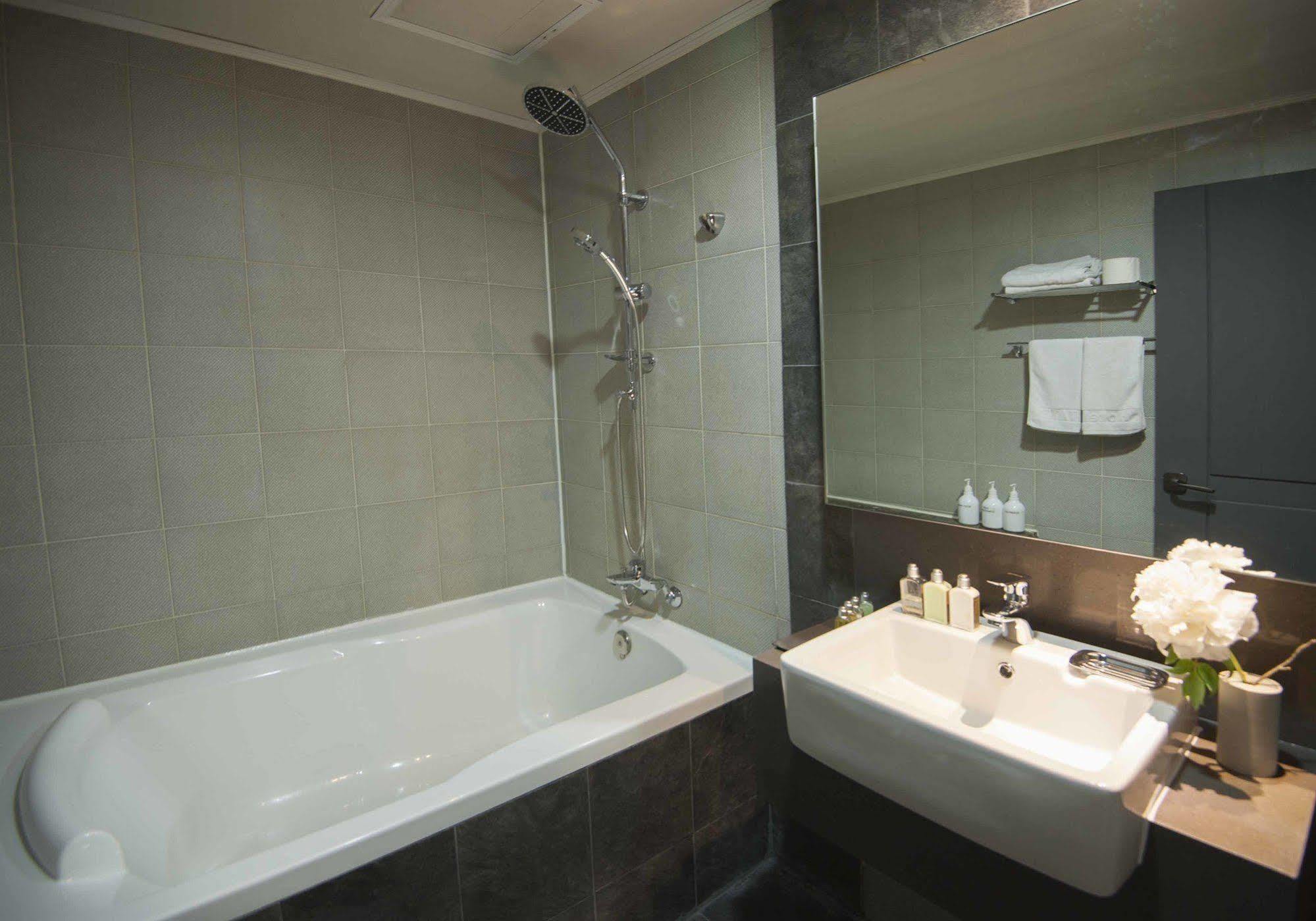 Hotel Tate Suwon Buitenkant foto