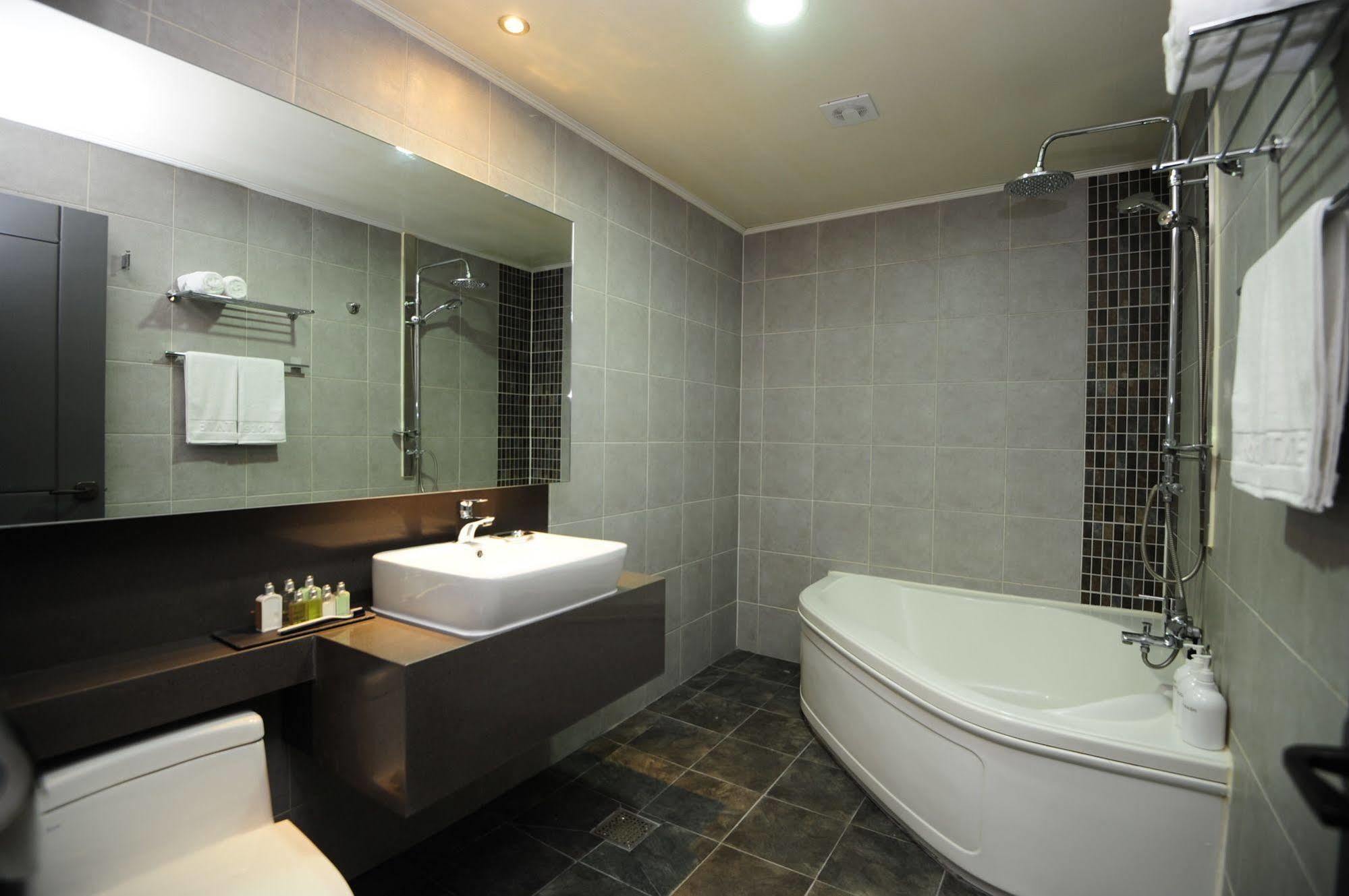 Hotel Tate Suwon Buitenkant foto